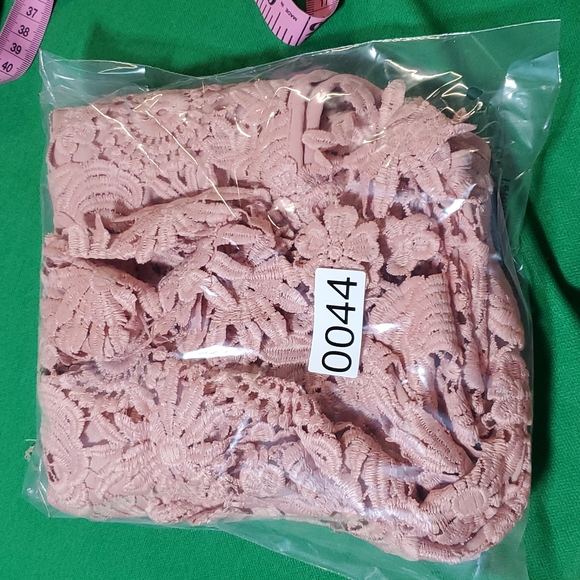 Iris size medium pink embroidered tank top - Picture 12 of 12